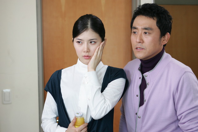 최준용(오른쪽)은 게임의 여왕 야인시대 올인 등 다수 드라마에 출연했다. /SBS 게임의 여왕 스틸
