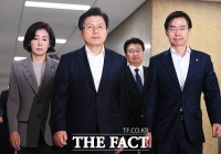 [TF포토] '조국 정국'에 웃음기 사라진 자유한국당