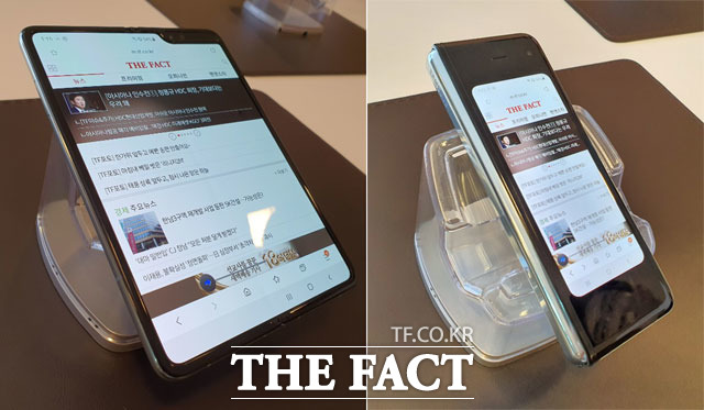 강력한 멀티태스킹 성능을 지닌 폴더블폰 삼성전자 갤럭시폴드가 출시된 가운데 개선된 듀얼 스크린을 앞세운 V50S 씽큐가 갤럭시폴드에 맞서 유의미한 성과를 거둘 수 있을지 주목된다. /이성락 기자