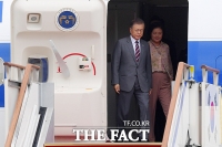  文대통령, 순방 마치고 귀국…신남방정책 지지 확보 성과