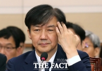  [조국 청문회] 4일 전과 다른 조국, 힘 없는 '답변' 깊은 '한숨'
