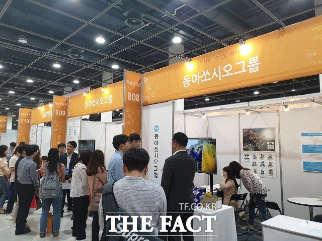 지난 3일 서울 양재동 aT센터에서 개최된 2019 한국 제약·바이오산업 채용박람회에서 총 74개 제약·바이오 기업은 채용부스를 운영하고 구직자들을 만났다. /양재=정소양 기자