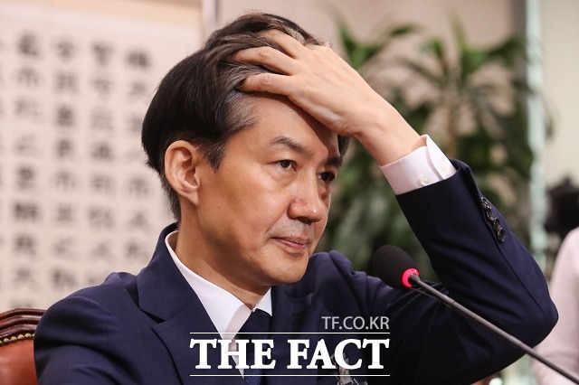 최근 공개된 조국 법무부 장관 후보자 임명 찬반과 관련한 여론조사에서는 임명을 반대하는 여론이 우세하다. 하지만 청와대 국민청원에서는 반대 현상이 나타나고 있다. /이새롬 기자