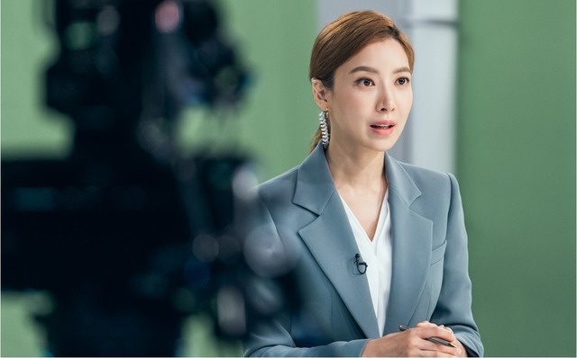 윤세아는 이금희, 이호정 아나운서를 만나 조언을 받으며 보도국장 캐릭터를 준비했다. /tvN 제공