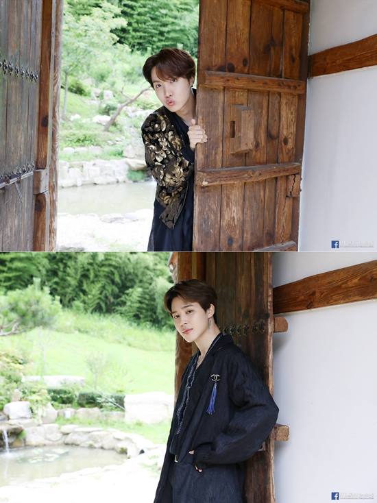 제이홉(위쪽)과 지민이 개성있는 포즈를 취하고 있다. /방탄소년단 페이스북