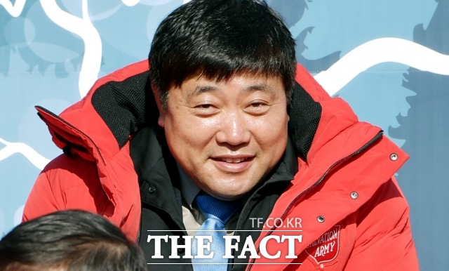 성추문에 휩싸인 전 야구선수 양준혁이 JTBC 뭉쳐야 찬다 녹화에 참여한다. /이덕인 기자