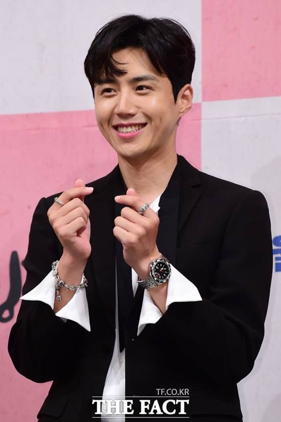 김선호가 tvN 드라마 유령을 잡아라와 연극 메모리 인 드림에 출연한다. /남용희 기자