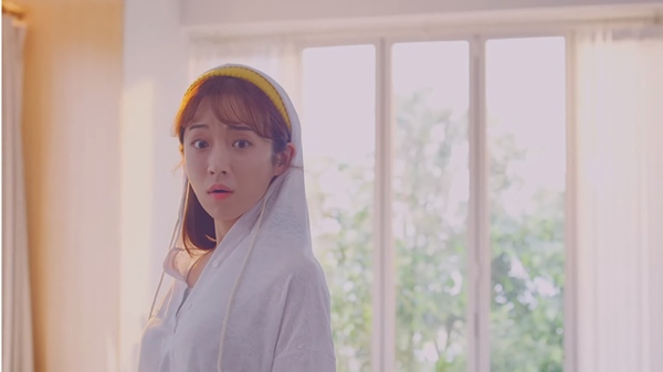 삼성전자는 ‘의류 케어 가전 속까지 확인해보셨나요?’ 영상을 통해 자사 제품을 강조하고 나섰다. /삼성전자 유튜브 갈무리