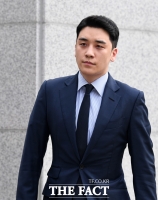  승리, 재소환 연기…경찰에 비공개 출석 요청