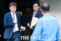  조국 장관 '강제수사 당한 국민 심정 절실히 느낀다'