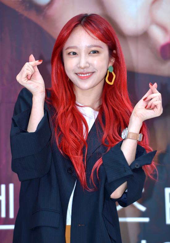 하니는 영화 어른들은 몰라요(가제)로 데뷔 후 처음 연기에 도전한다. /더팩트DB