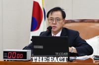  이명수 의원 '신동빈 회장 국감 출석, 꼭 필요한 건 아냐' 철회 가능성