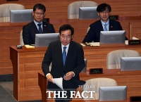  '조국, 통화 부적절' 이낙연 '검찰 수사 과도해'