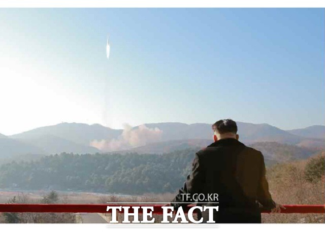 합동참모본부에 따르면 북한은 2일 강원도 원산 북방 일대에서 동해 방향으로 미상의 발사체를 발사했다. 사진은 기사 내용과 무관함. /노동신문