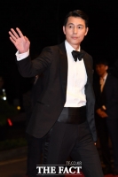 [TF포토] 정우성 등장에 '여심'이 펑~