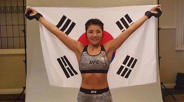 한국 UFC 파이터 김지연(사진)이 호주 파이터 카심을 꺾고 3번째 승리를 올렸다. /김지연 SNS