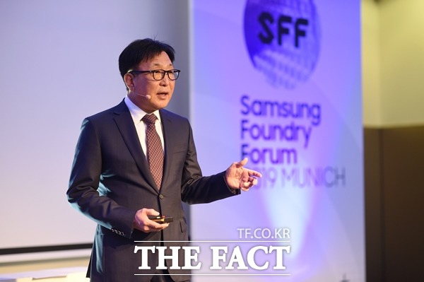 삼성전자는 10일(현지시간) 독일에서 삼성 파운드리 포럼 2019 뮌헨을 개최했다. 사진은 정은승 삼성전자 파운드리 사업부장(사장)의 기조연설 모습. /삼성전자 제공