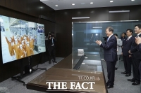  '9번째 만남' 文대통령-이재용, 덕담 '주거니 받거니'