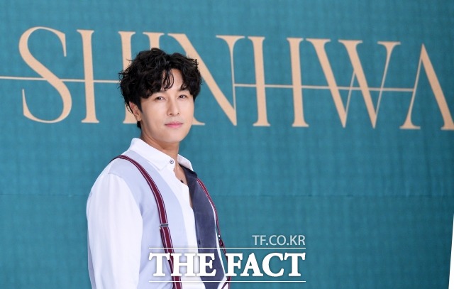 그룹 신화 김동완이 연예계의 아픈 현실을 꼬집었다. /더팩트DB
