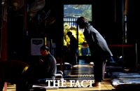 [TF포토] '수능 D-30'…자녀의 학업성취 기원하는 학부모들