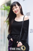  '설리 위한 곡'..추모 물결 속 아이유 '복숭아' 역주행