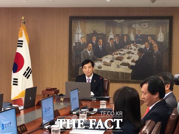 한국은행 금융통화위원회는 16일 기준금리 인하를 결정했다. /태평로=이지선 기자