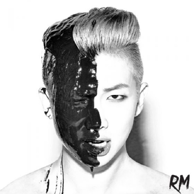 2015년 발표된 RM의 첫 솔로 믹스테입 RM의 앨범 표지 사진. 17개의 자작곡들은 RM의 런치란다 시절부터 랩몬스터 현재의 RM까지 시절의 자신의 목소리를 대변하고 있다. /빅히트엔터테인먼트 제공