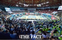 [농구토토] 농구팬 52% '안방 BNK썸, KB스타즈에  우세'