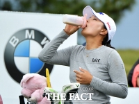 [TF사진관] '세계 랭킹 1위' 고진영, '나는 아직도 목마르다?'