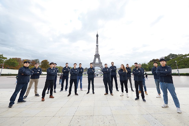 프랑스 파리 현지에서 생중계를 진행할 SWC 2019 월드결선 글로벌 중계진 /컴투스 제공