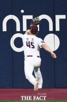 [TF포토] 샌즈, '한발만 빨랐어도'