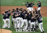 [TF포토] 2019 KBO 통합우승한 두산 베어스