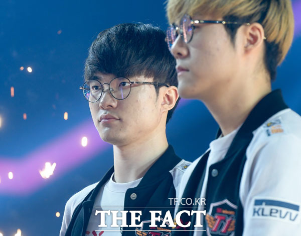 SK텔레콤T1이 27일(한국 시간) 오후 스페인 마드리드 팔라시오 비스탈레그레에서 열린 2019 리그오브레전드 월드 챔피언십 8강 3세트에서 스플라이스에게 예상하지 못한 일격을 맞았다. /더팩트 DB