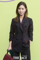  박시은·진태현, 입양 결정…'이제 대학생 딸 부모'