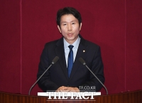 [TF포토] 교섭단체 대표연설하는 이인영 더불어민주당 원내대표