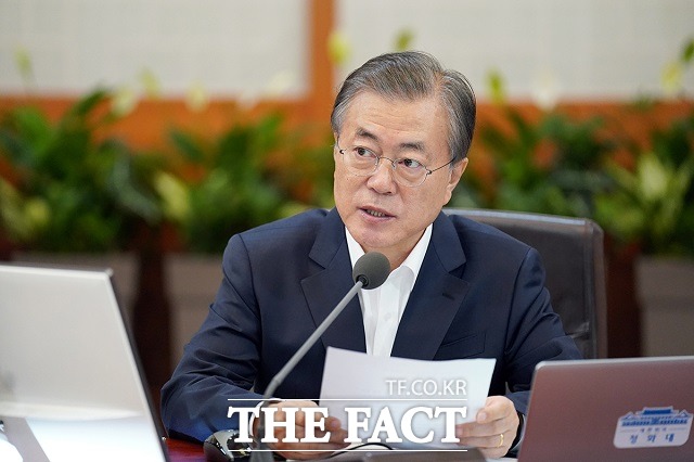 문재인 대통령은 29일 수원실내체육관에서 열린 2019 전국새마을지도자대회에 참석해 새마을운동의 현대적 의미를 계승해 발전시켜 나가자고 했다. /청와대 제공