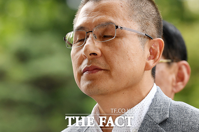 자유한국당이 21대 총선을 앞두고 영입할 인재 명단에 공관병 갑질로 논란이 된 박찬주 전 육군 대장이 포함돼 있어 비판을 받고 있다. 지난 1일 패스트트랙 지정 과정에서 벌어진 국회 내 충돌 사건 관련 조사를 받기 위해 남부지검 출석 당시 황 대표. /남용희 기자