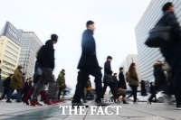  비정규직 748만 명으로 역대 최대…'기준 변경 탓'