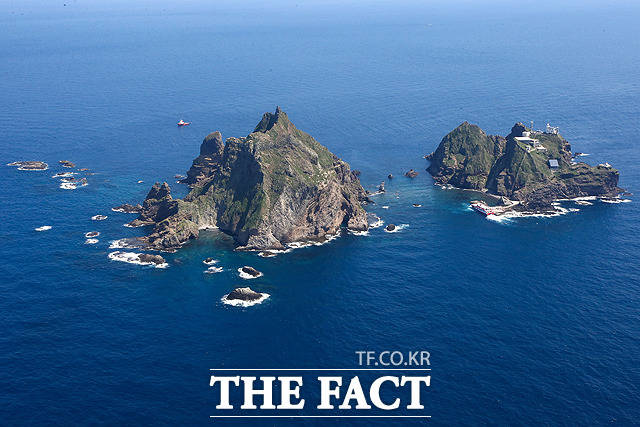 경상북도 울릉군 독도 인근 해상서 환자를 이송하던 헬기 1대가 추락하는 사고가 발생했다. / 더팩트 DB