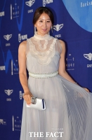  김희애 복귀 드라마 '부부의 세계', 연기파 배우들 뭉쳤다