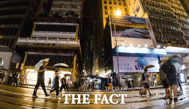 홍콩 정부가 자국 공무원의 시위 참여에 대해 징계를 내리겠다는 입장을 밝혔다. /김세정 기자