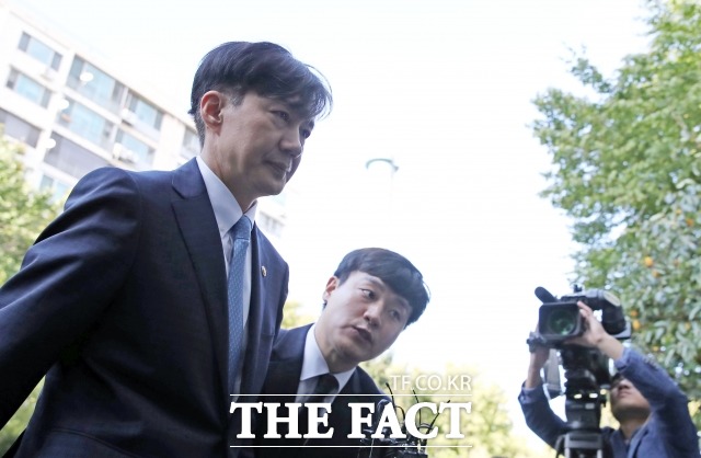 조국 전 법무부 장관이 지난10월 14일 두번째 검찰 개혁 방안을 발표한 지 3시간 만에 전격장관직 사퇴를 선언했다./ 이새롬 기자