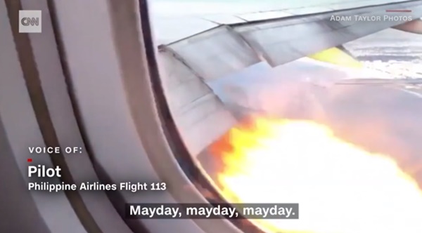 지난 21일(현지 시간) 미국 캘리포니아주 로스앤젤레스 국제공항(LAX)에서 출발한 필리핀 항공 소속 보잉 777 여객기 엔진이 화염에 휩싸이며 긴급 회항했다. /CNN방송 캡처