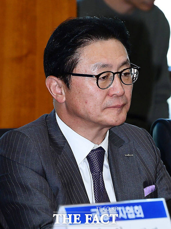 유상호 한국투자증권 부회장이 25일 제5대 금융투자협회 회장 선거에 출마하지 않겠다고 공식적으로 입장을 밝혔다. /더팩트 DB