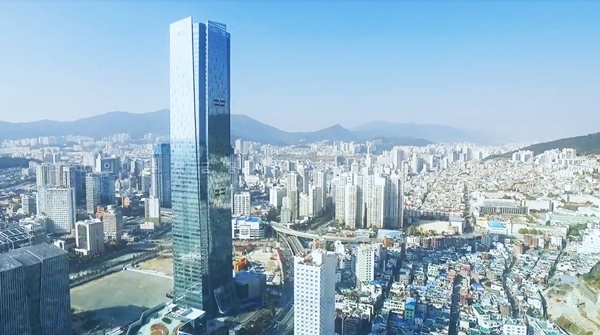 한국주택금융공사가 오는 12월 2일부터 우대형 주택연금에 신규로 가입하는 신청자의 월수령액을 일반 주택연금보다 최대 20% 더 지급한다. /한국주택금융공사 홈페이지 갈무리