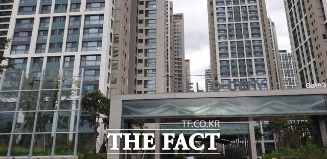 송파 헬리오시티는 임대 로또로 일컬어지는 곳이다. 앞서 임대경쟁률은 최고 49.5대 1을 기록하기도 했다. / 윤정원 기자