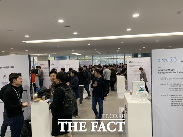 이날 행사에는 카카오인베스트먼트, 스파크랩스, 블루포인트파트너스, 스마일게이트, 디캠프 등 영향력 있는 스타트업 투자사 관계자 약 60명이 참석해 발표 내용에 큰 관심을 보였다. /최수진 기자