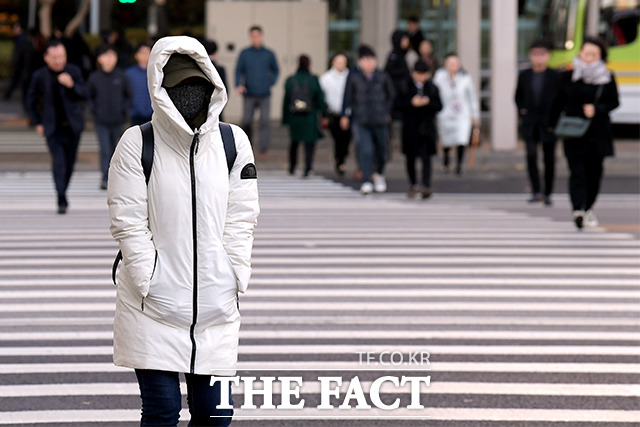 29일은 아침, 저녁으로 쌀쌀한 날씨가 이어지겠다. 고기압 영향권에서 전국이 대체로 맑은 가운데 공기도 깨끗할 것으로 보인다. /이선화 기자