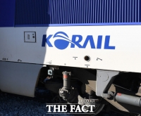  갑자기 멈춰선 무궁화호 열차…승객 250명 걸어서 역까지