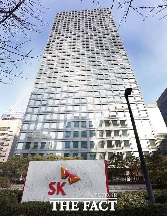 SK그룹이 5일 수펙스추구협의회를 열고 2020년도 정기 인사를 단행했다. /더팩트 DB